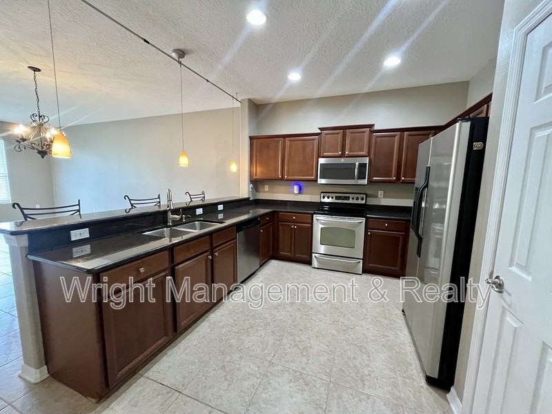 1040 Orca Ct - Photo 6 of 29