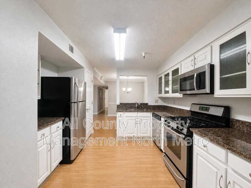 4120 Riverlook Pkwy Se #202 - Photo 4 of 21