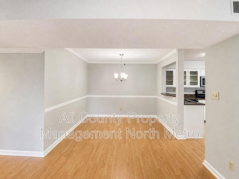 4120 Riverlook Pkwy Se #202 - Photo 6 of 21