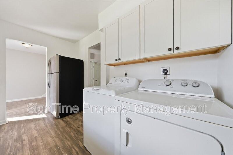 425 Bethlehem Ct - Photo 7 of 29