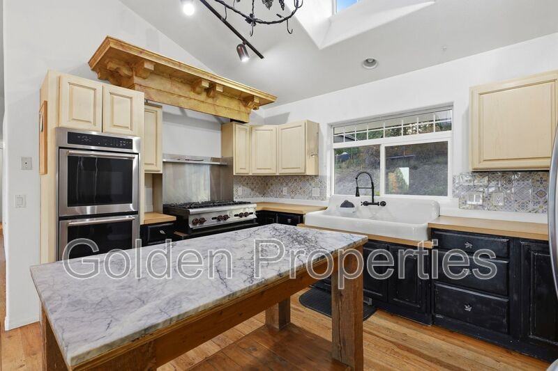 8846 E Challenge Rd - Photo 4 of 46