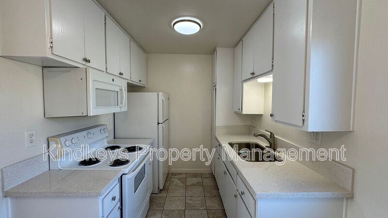 7791 Linda Vista Rd #16 - Photo 5 of 14