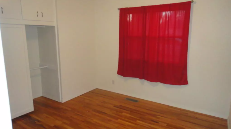 821 Derington Ave - Photo 3 of 8