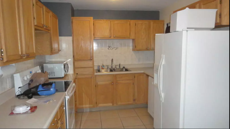 821 Derington Ave - Photo 6 of 8