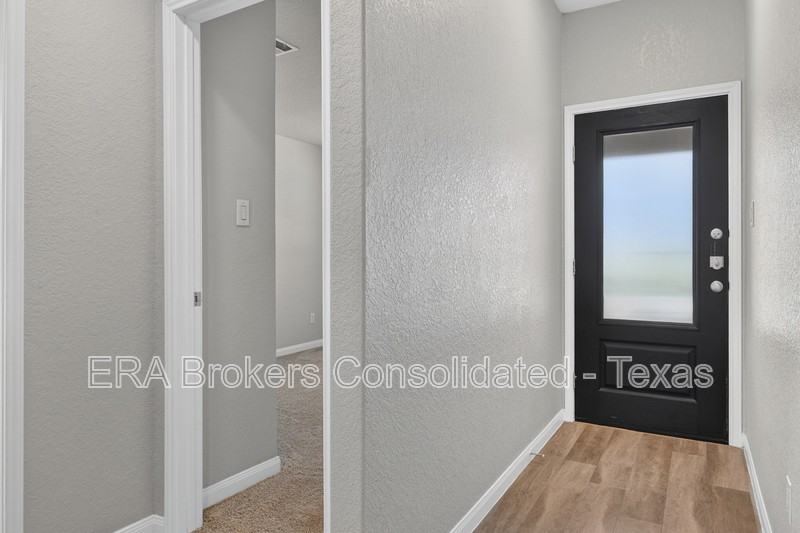 31651 Bard Ln - Photo 2 of 26