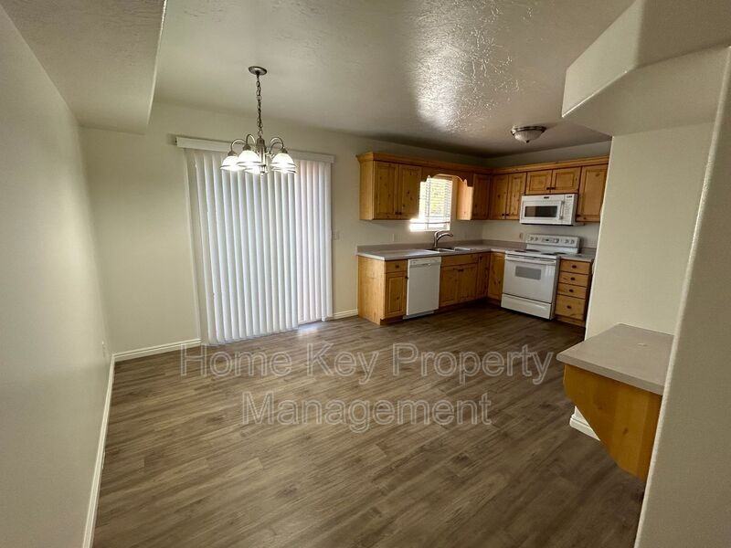 1735 Wn #1604 - Photo 4 of 27