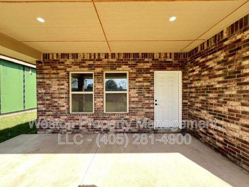 8502 Ne 34th Pl - Photo 2 of 15