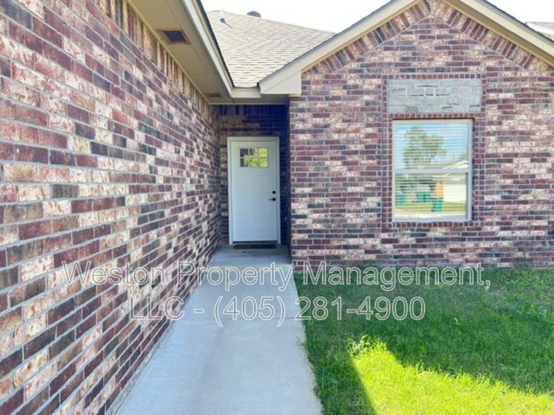 8502 Ne 34th Pl - Photo 3 of 15