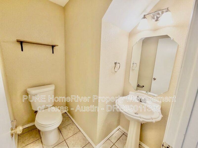 901 Flatters Way - Photo 7 of 40