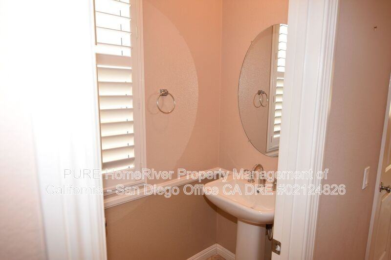 3868 Lake Circle Dr - Photo 3 of 31