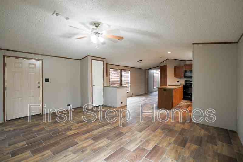 1210 Orizaba - Photo 3 of 22