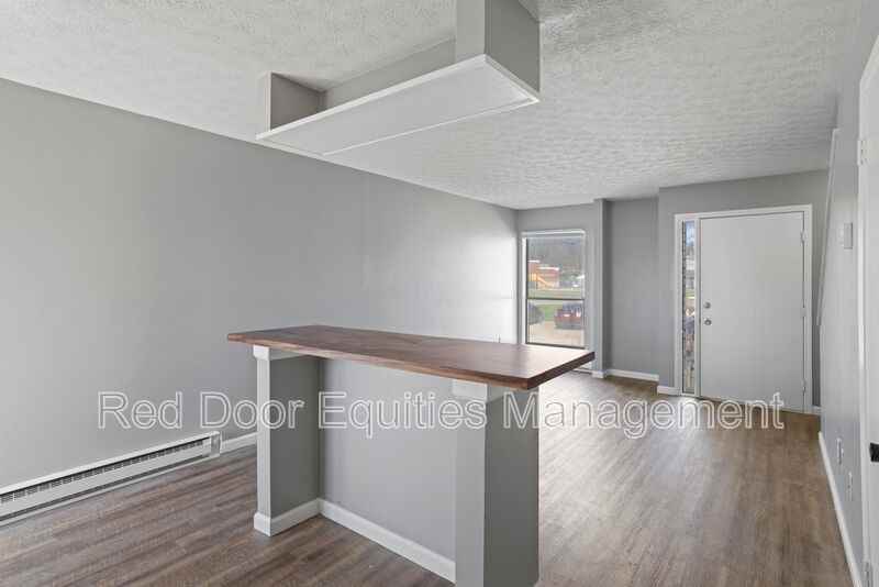 250 Angle St #3A - Photo 4 of 24