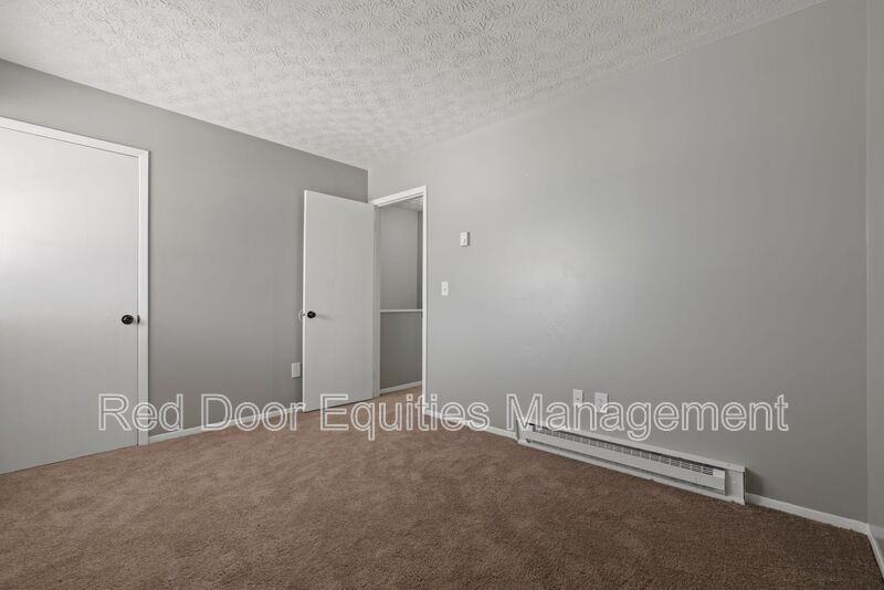 250 Angle St #3A - Photo 6 of 24