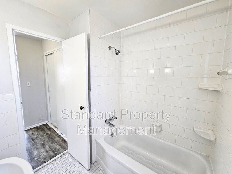 1974 Delaware Ave #6 - Photo 6 of 6