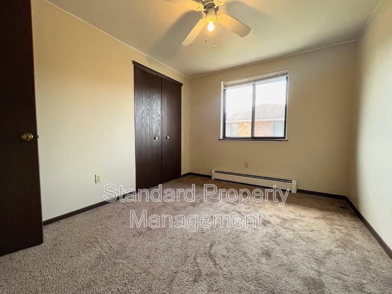 216 Robert Dr #5 - Photo 5 of 8