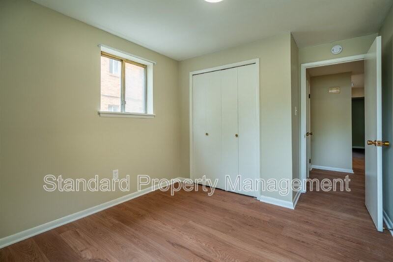 352 Robert Dr #2 - Photo 3 of 7
