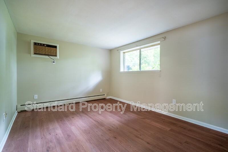 352 Robert Dr #2 - Photo 7 of 7