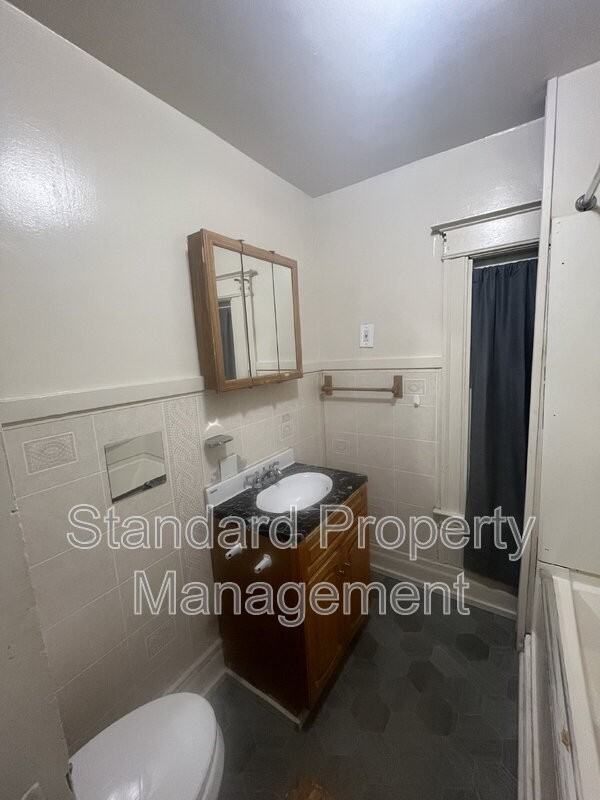 203 Shelter St - Photo 2 of 18