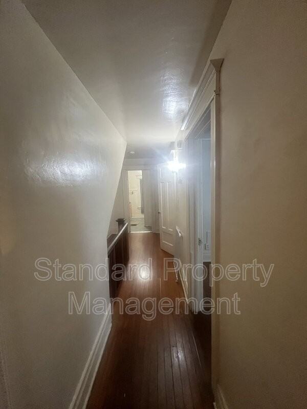 203 Shelter St - Photo 7 of 18