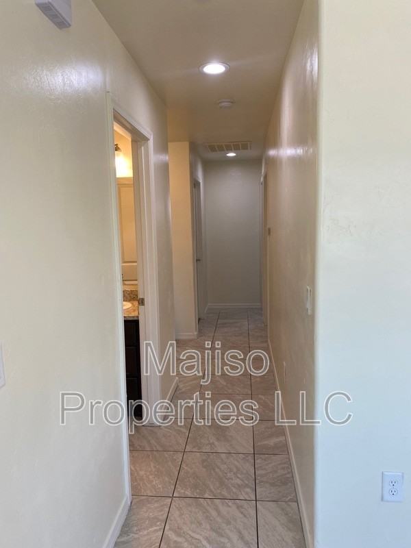 1710 S 8th Ave - Photo 7 of 18
