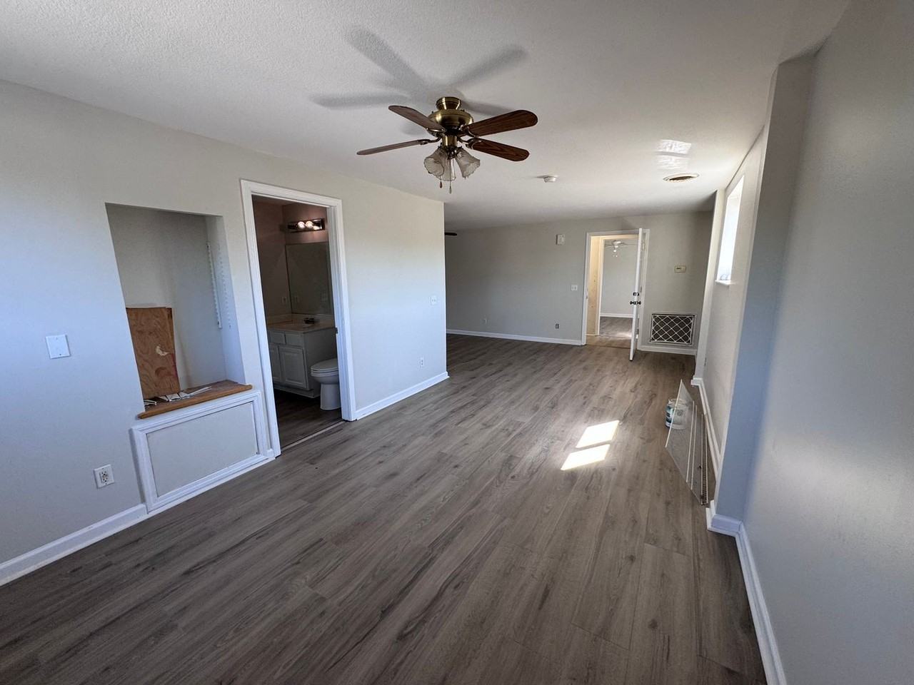 900 Coldwater Rd #14 - Photo 5 of 19