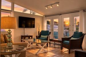 featured image of 207 Rossmore Dr