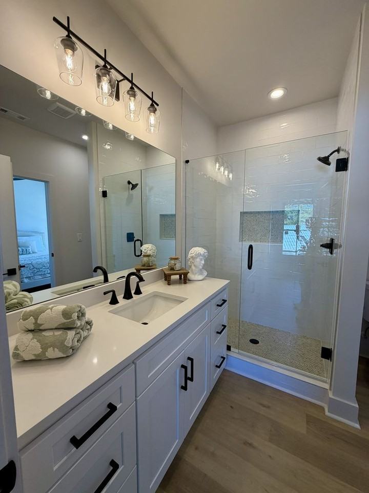 762 Grove Street - Photo 4 of 14