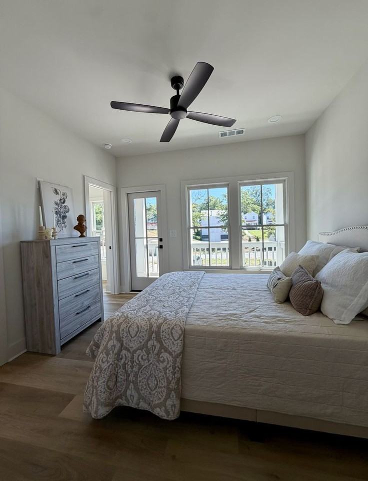 762 Grove Street - Photo 5 of 14