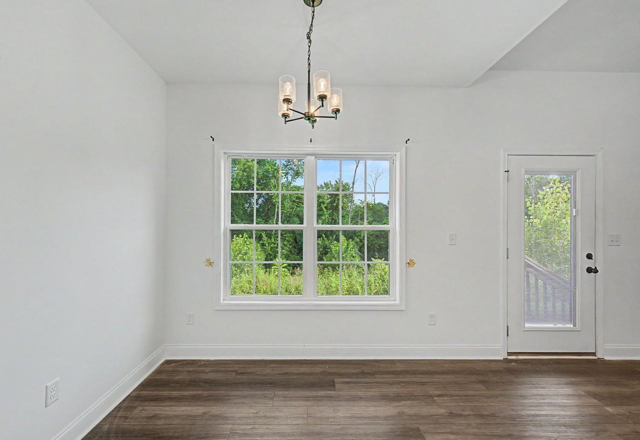 881 Mcfadin Station St - Photo 6 of 17