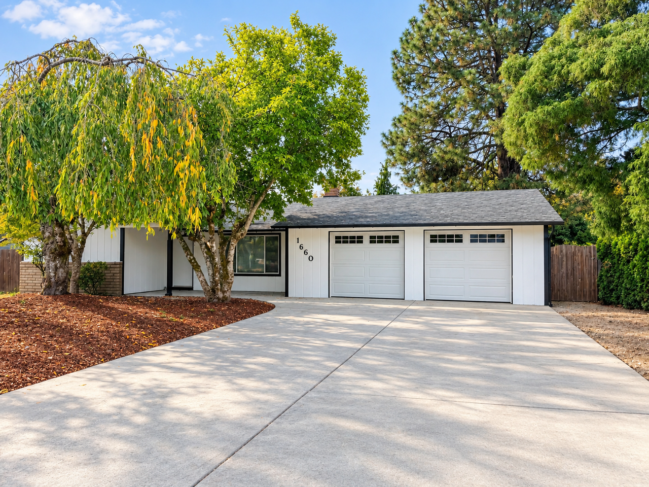 1660 Se Sussex Ct