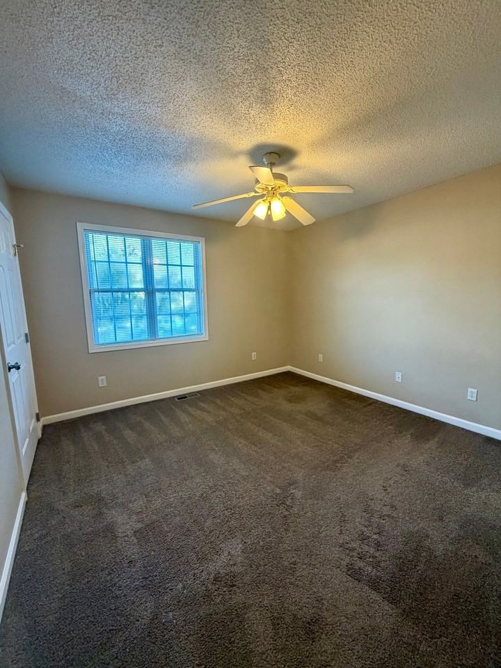 40 Brandy Mill Way - Photo 3 of 11