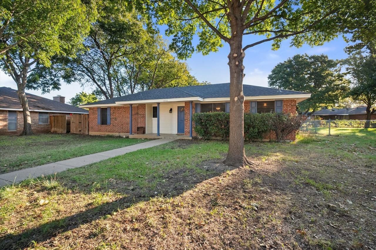 1606 Ridge Ct - Photo 6 of 38