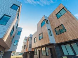 featured image of 718 E 5th Ave