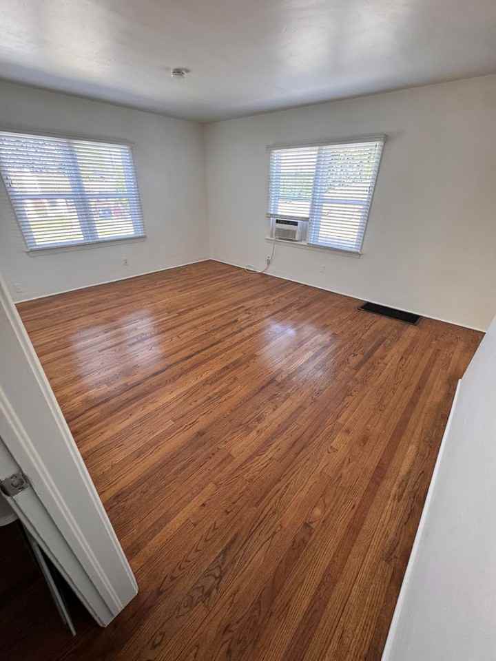 1909 Dracena St - Photo 4 of 6
