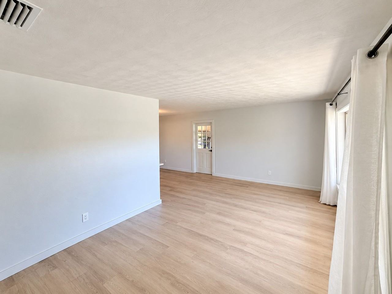 2845 64th Ter S - Photo 3 of 28
