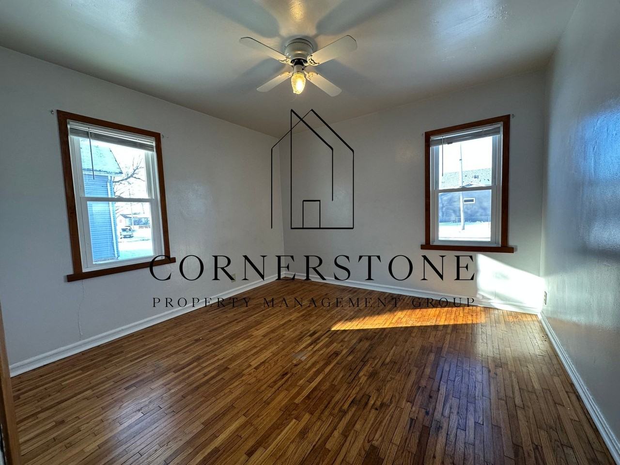 604 S 20th St - Photo 6 of 7