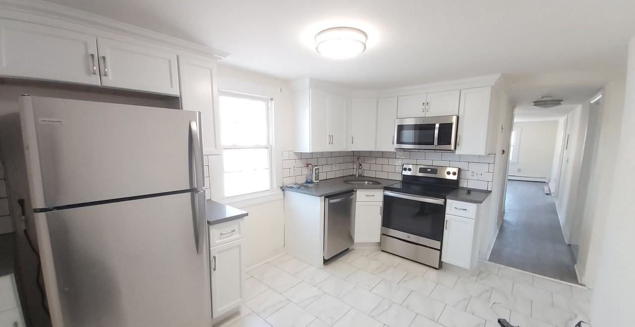 123 Railroad St - Photo 6 of 18