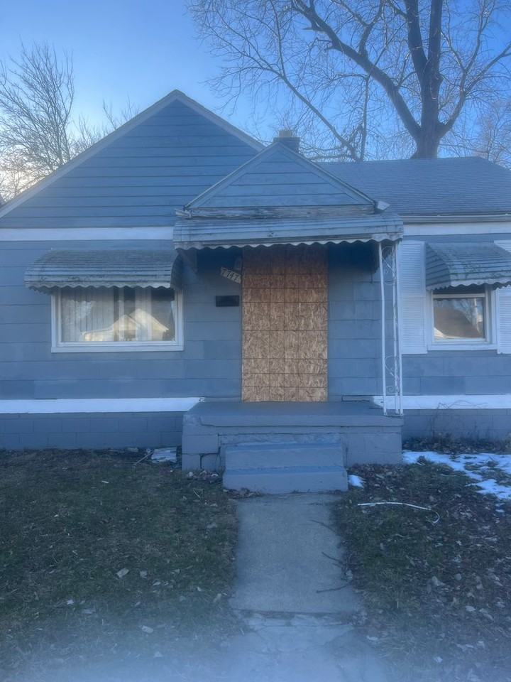 7747 Rosemont Ave - Photo 2 of 6