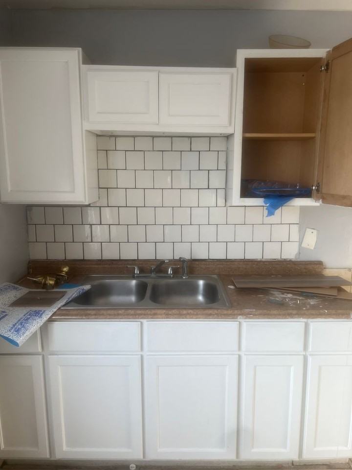 7747 Rosemont Ave - Photo 3 of 6