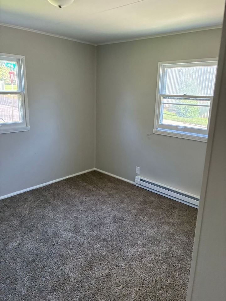 3730 Logan Ave - Photo 5 of 9