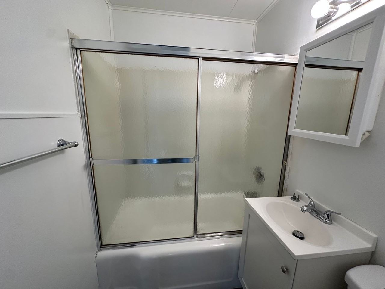 3730 Logan Ave - Photo 7 of 9