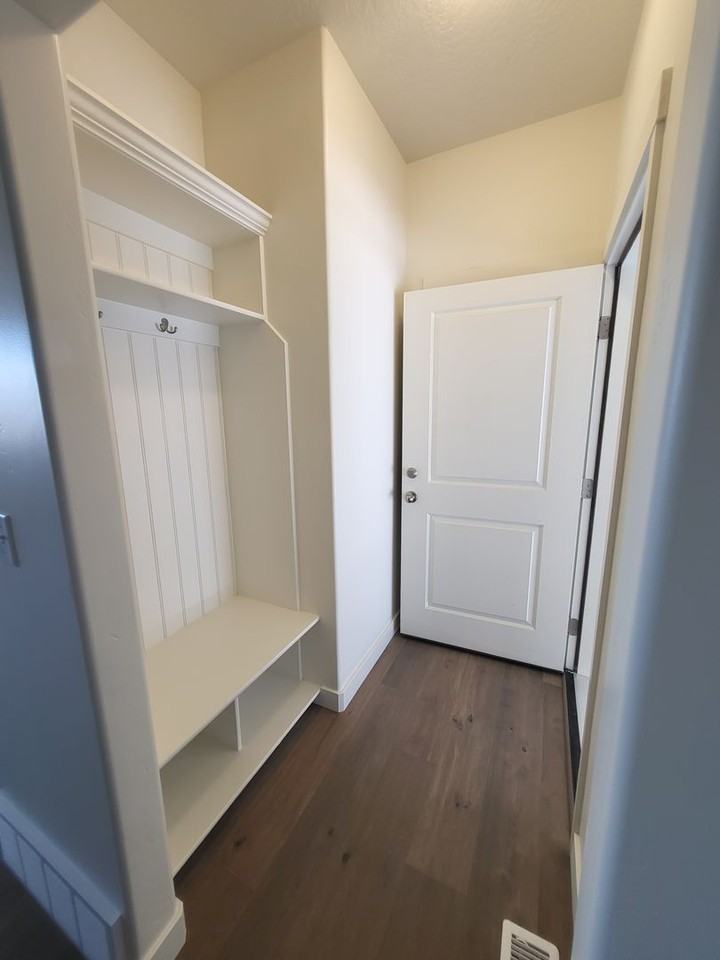 4060 W Harmony Dr - Photo 3 of 25