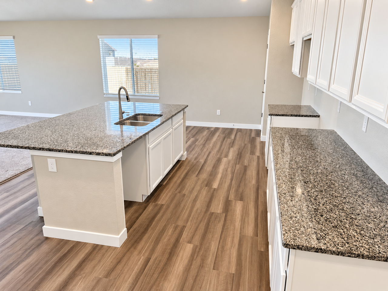 792 E Cabaret Dr - Photo 2 of 12
