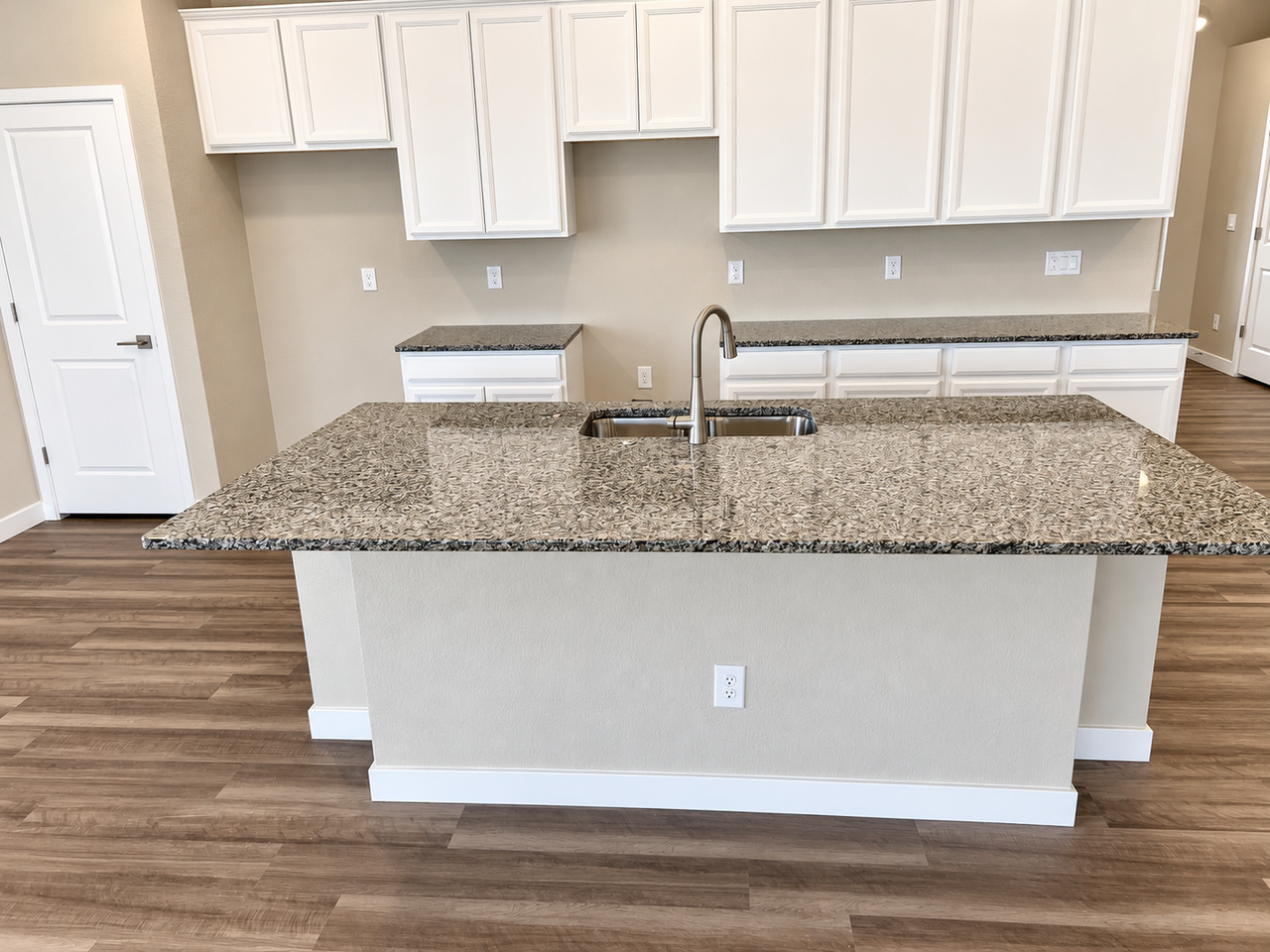 792 E Cabaret Dr - Photo 3 of 12