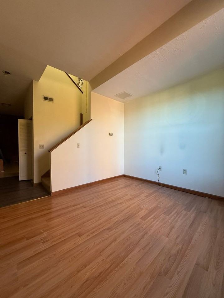 100 Bemis Rd - Photo 3 of 8