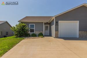 featured image of 8842 Mj Dr