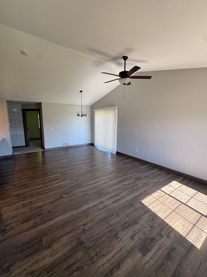 4962 Bluebell Ct - Photo 2 of 11