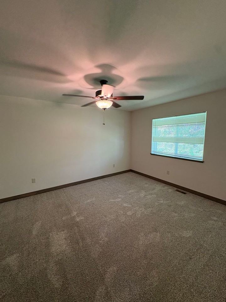 4962 Bluebell Ct - Photo 7 of 11