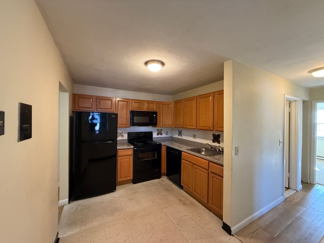 740 Central St - Photo 2 of 8