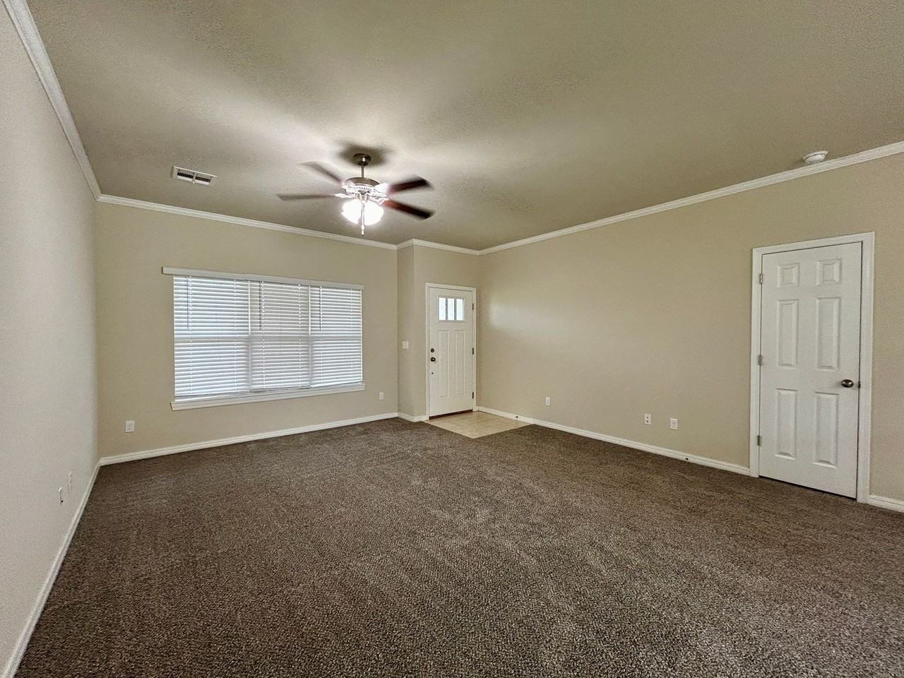 1715 W 21st Ave - Photo 4 of 22